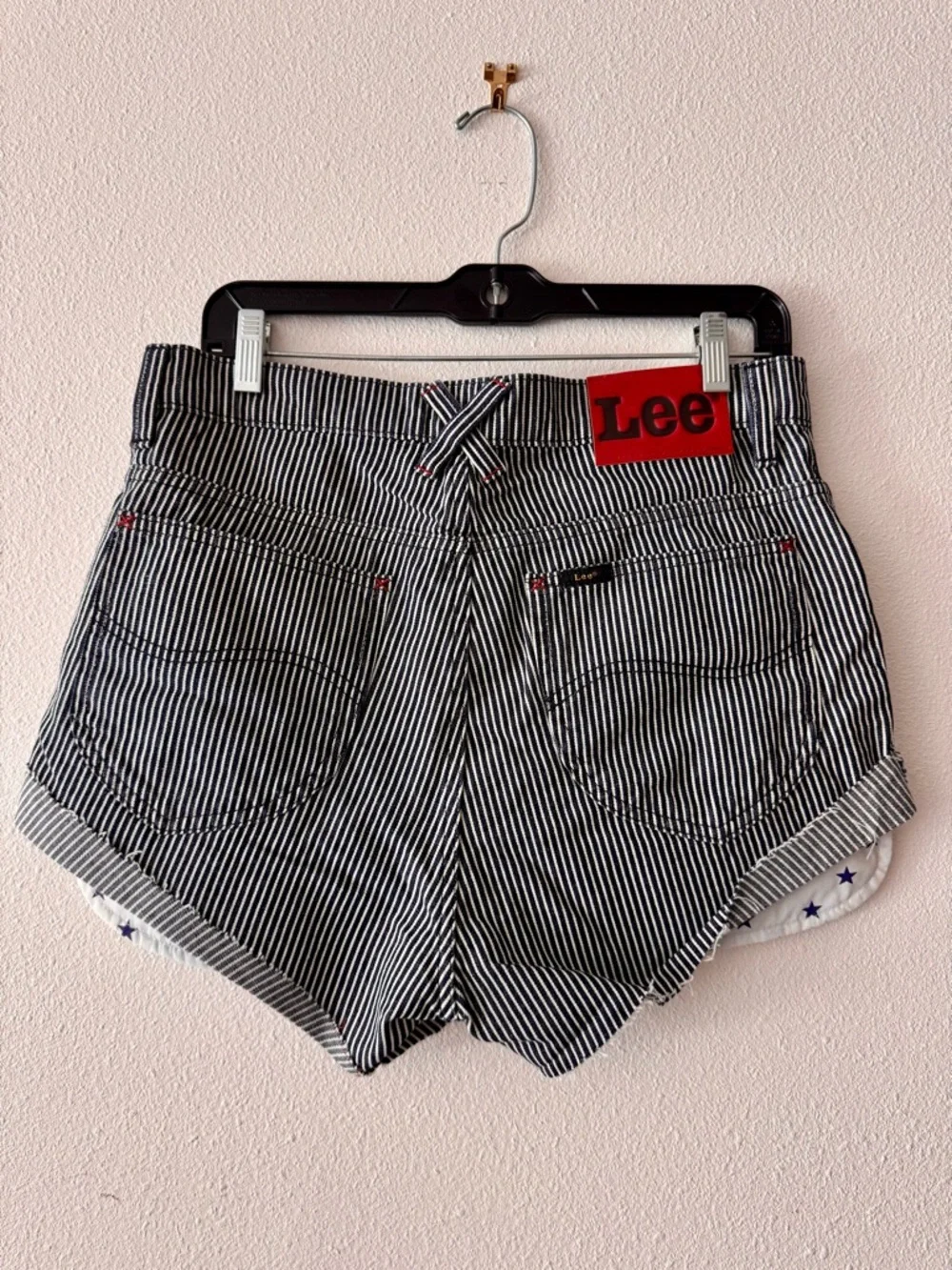 NWT Kacey Lee Black & White Pinstriped Denim Shorts with Star Lining Size 10